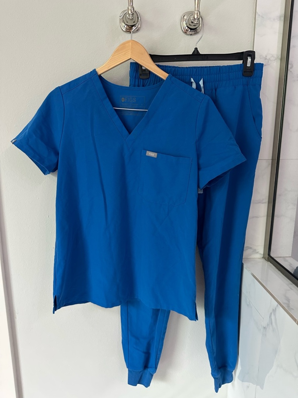 Figs Royal Blue V-Neck Scrub Top & Jogger Pants